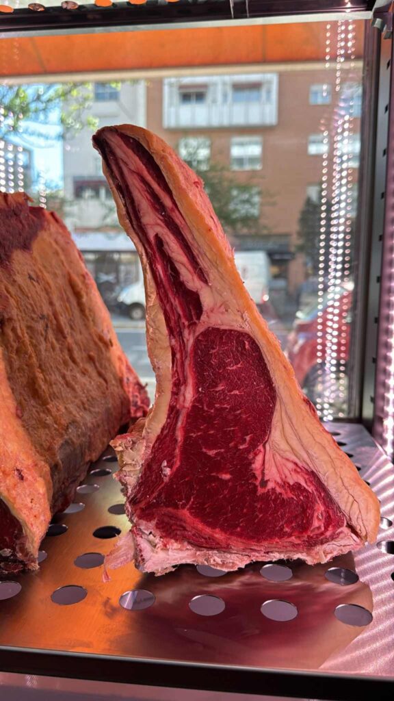 Incorporamos Cámaras de Maduración para mantener en perfectas condiciones nuestras Carnes Premium 2 carnes premium la salmantina Incorporamos Cámaras de Maduración para mantener en perfectas condiciones nuestras Carnes Premium